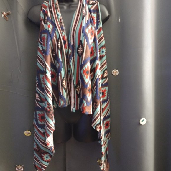 Ambience Apparel Sleeveless Poncho Top Size M - Picture 2 of 8